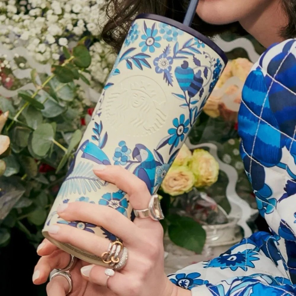 NWT🌴Starbucks x Farm Rio ‘Lenco Azulejo’ Blue & White Shades Tropical SS Tumbler - Picture 9 of 9